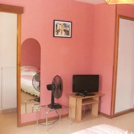 Les Confins Du Perche 2*