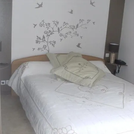 Les Confins Du Perche 2* Tuffé