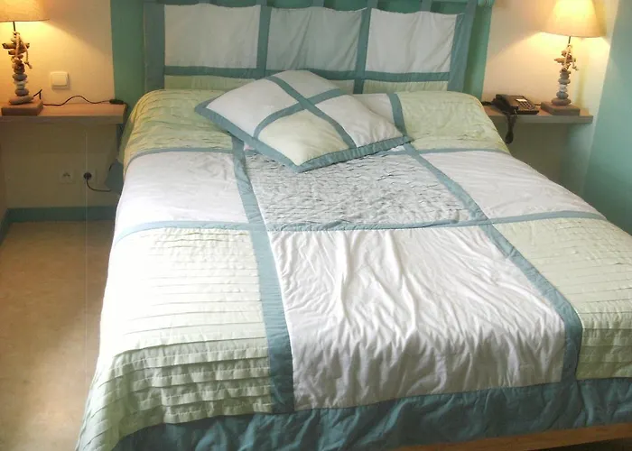 Otel Les Confins Du Perche