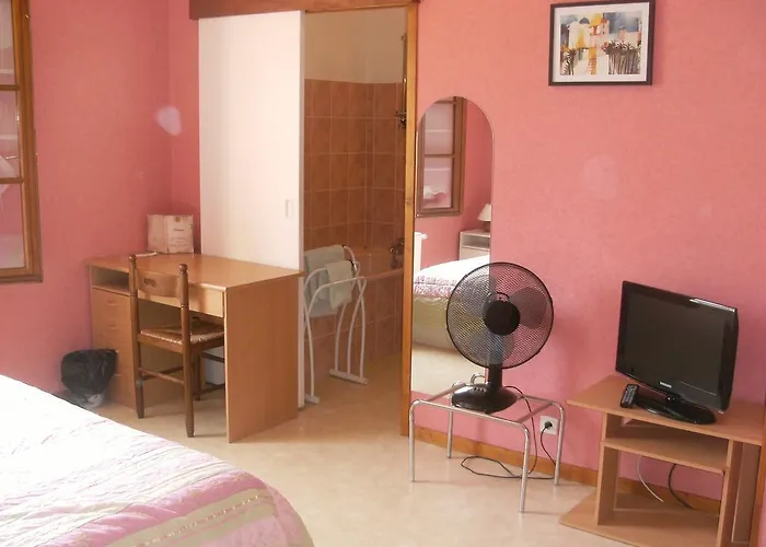 Otel Les Confins Du Perche Tuffé