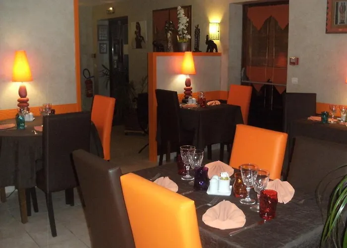 Les Confins Du Perche Otel 2*