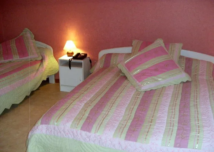 Otel Les Confins Du Perche 2*